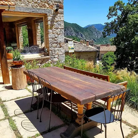 Des Pierres, Cadre Magnifique Au Coeur Du Verdon Πανσιόν Castellane