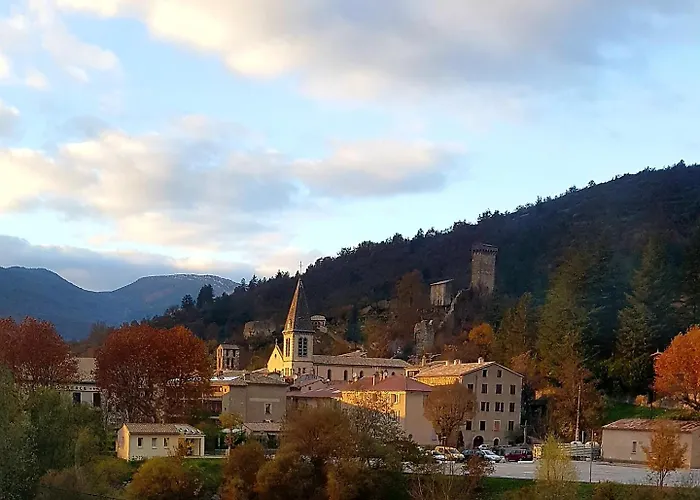 Un Cadre Magnifique, Au Coeur Du Verdon Affittacamere